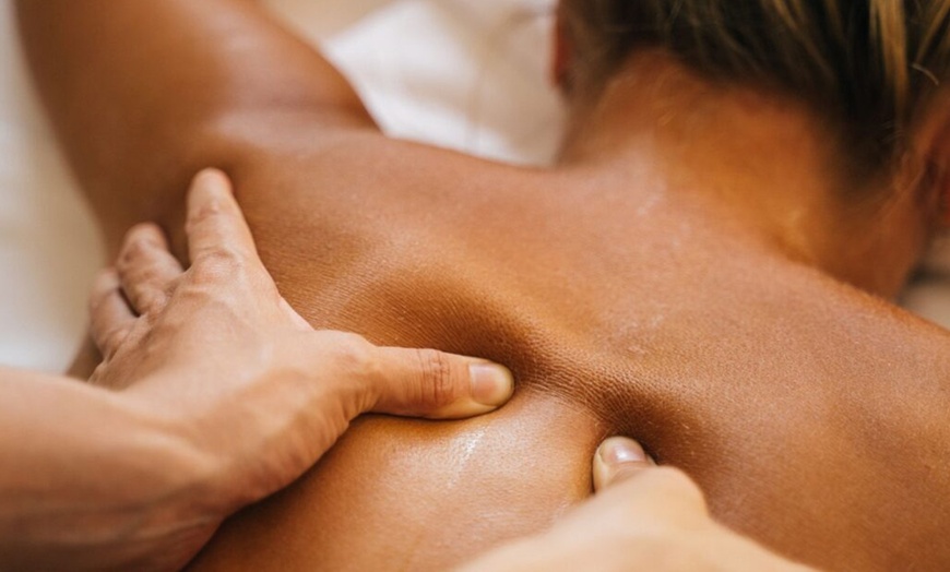 Image 6: Masaje a elegir de 45 o 60 minutos para 1 persona