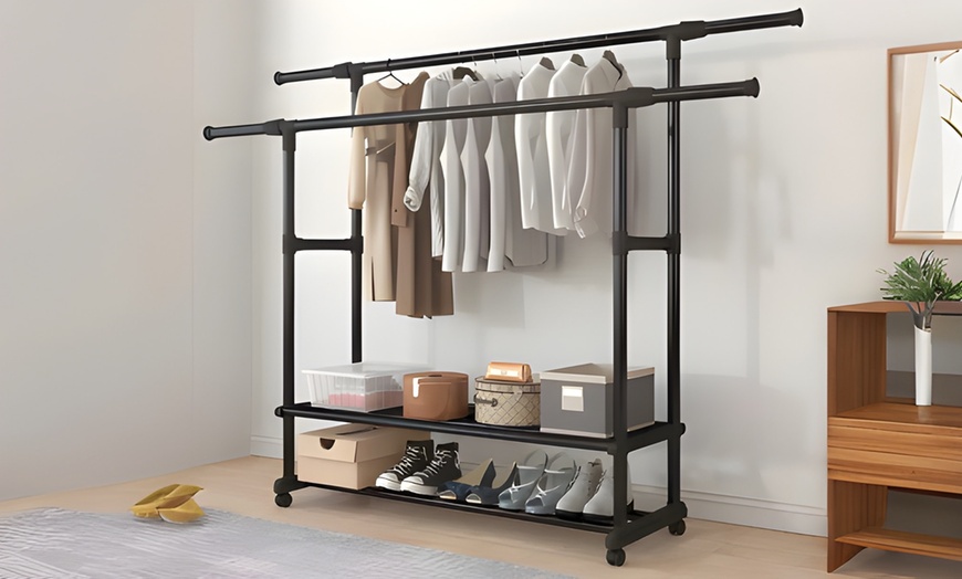 Image 3: Perchero metálico con zapatero