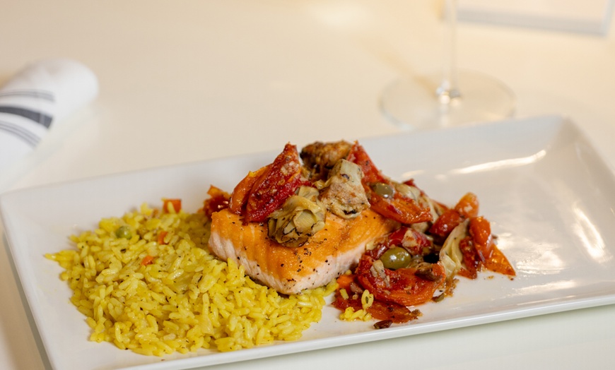 Image 20: Lakeside Resort in the Michigan With Breakfast & Scenic Views