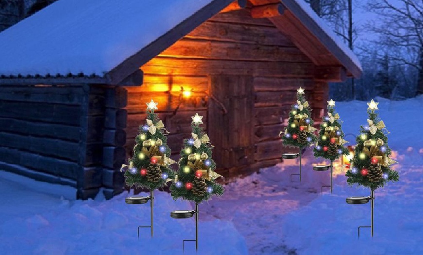 Image 10: Solar Christmas Tree Lights