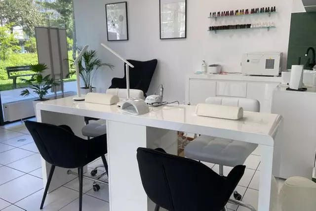 Efektywne oczyszczanie twarzy, szyi i dekoltu w kilku etapach