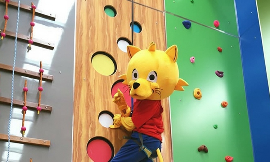 Image 10: Weekday/Weekend Junior(under 3 years) or Super Entry(3 years & over)