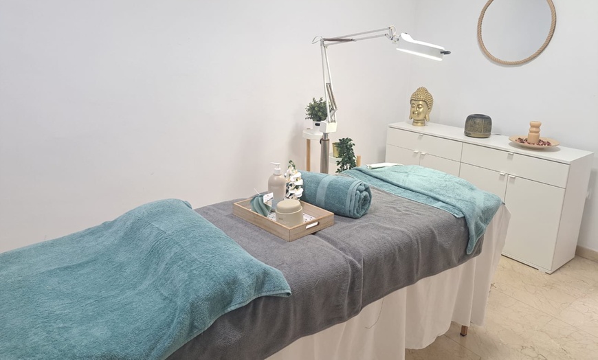 Image 5: Lifting y tinte de pestañas con diseño, depilación y tratamiento