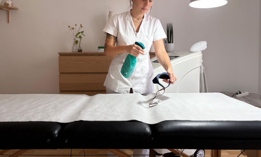 Image 3: ¡Adiós, vello! Descubre la magia de la depilación láser