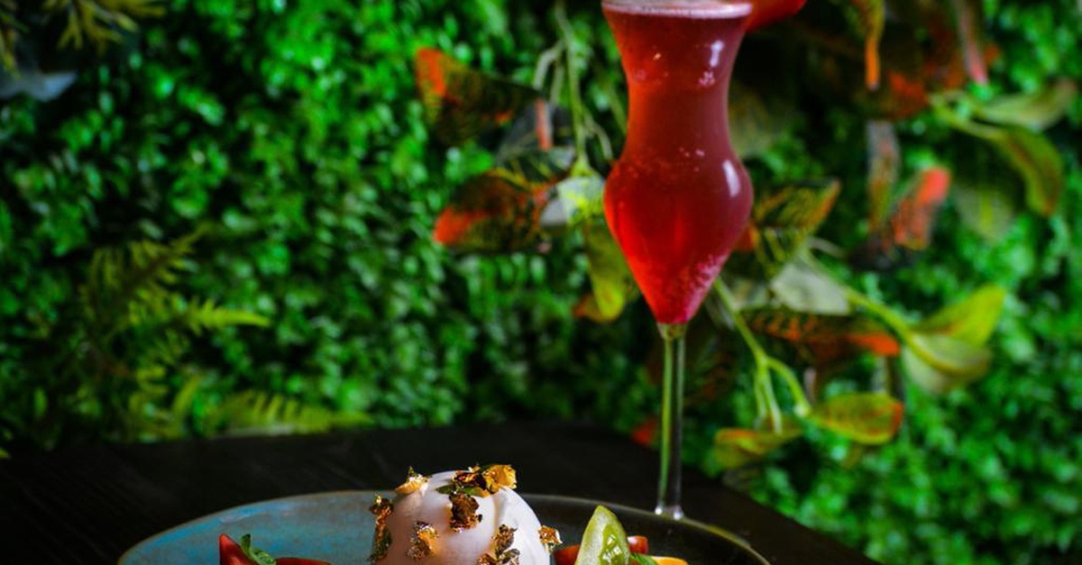 Dine Your Way – Spend Aed 300 Or 600 On Food And Soft Beverages Dine Your Way – Spend Aed 300 Or 600 On Food And Soft Beverages