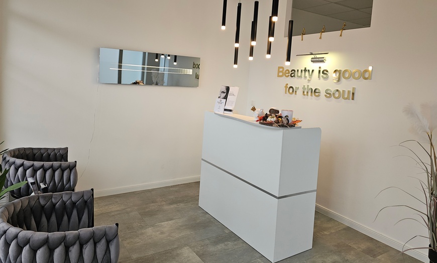 Image 2: 45 - 60 Min. klassische Gesichtsbehandlung für 1 Person