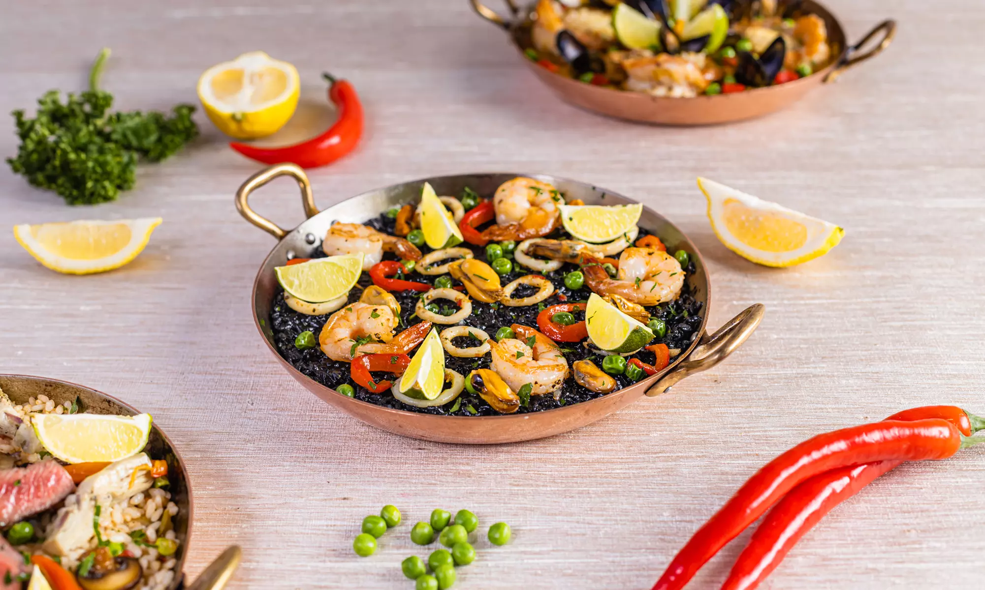 5-Star Paella Night with Entertainment & Drinks – A Feast to Remember