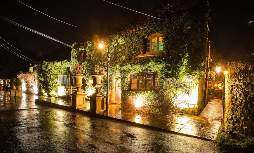 Image 29: Oxfordshire: An Overnight 5* Stay w/ Dinner and Champagne 