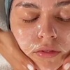 Image 2: Higiene facial con Hollywood peeling de carbón y tratamiento nutritivo
