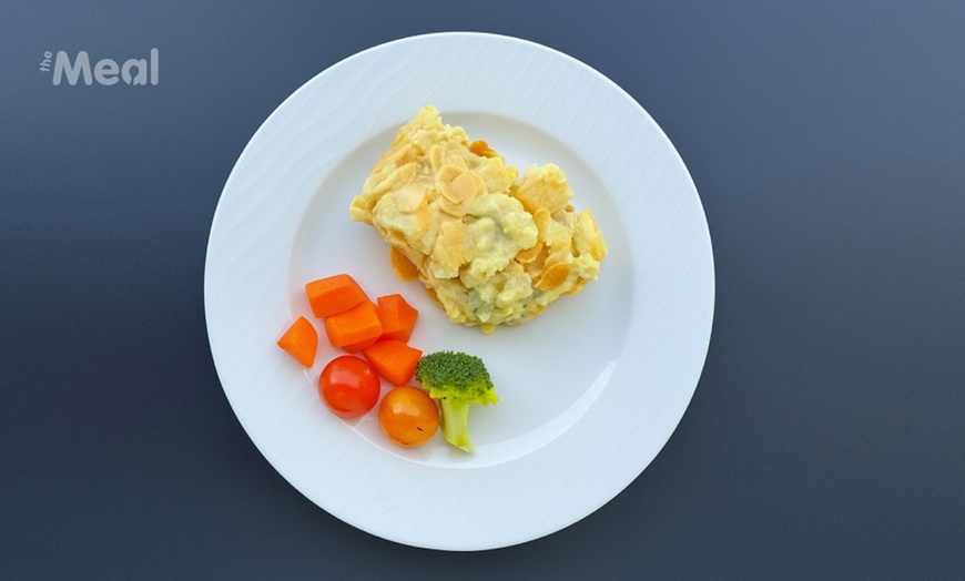 Image 3: Healthy Weekday Meal Plans with 3 Fresh Meals Delivered Daily