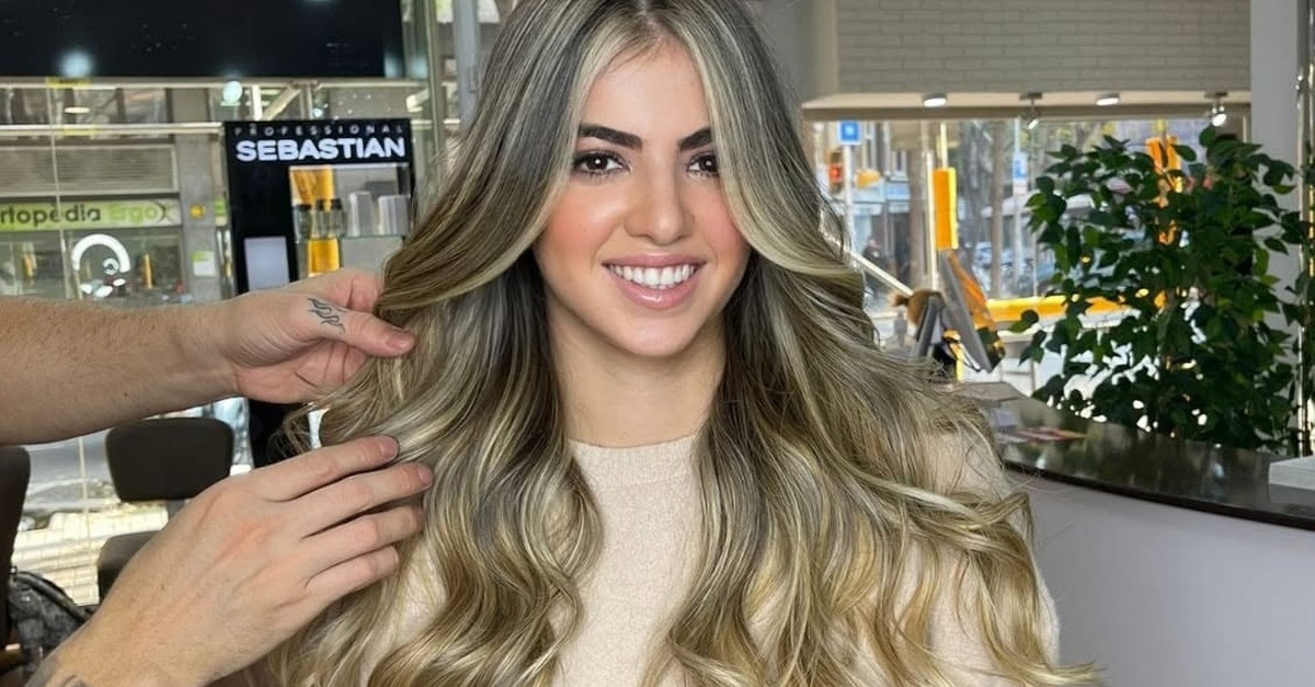 Servicio de tinte o mechas en Fusion Beauty Salon, Barcelona