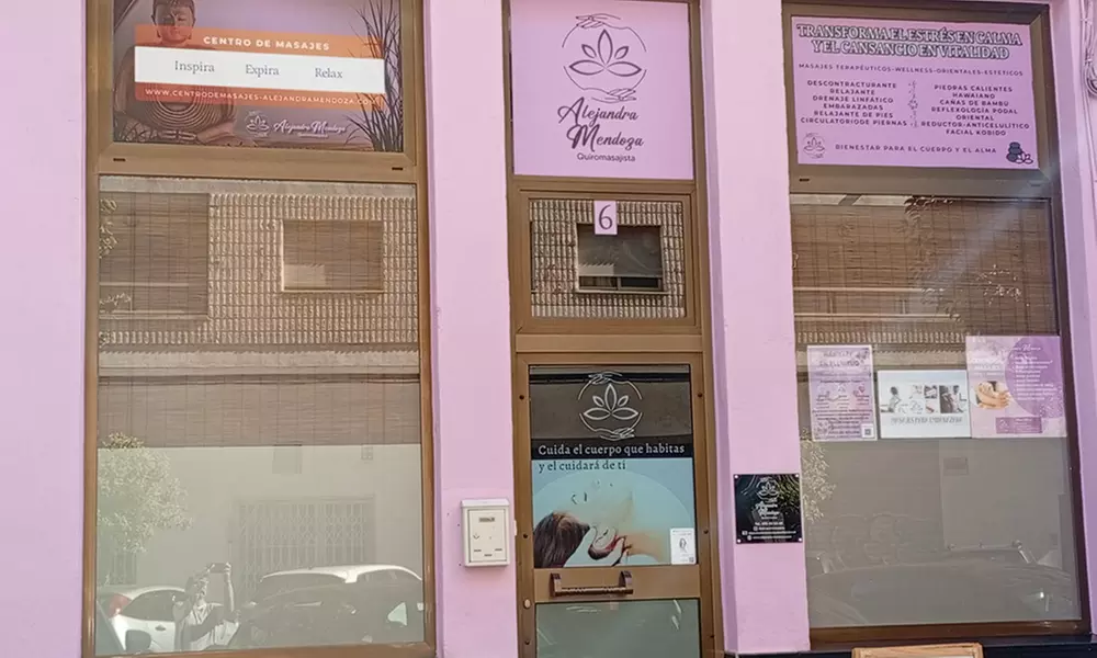 Masaje con técnica a elegir de 55 minutos para 1 persona, ahorra hasta un 67% - Second Medium