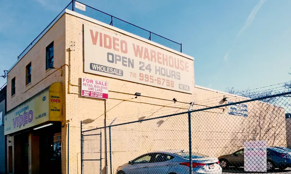 3, 5, 8, or 10 Days of Airport Parking near JFK International Airport