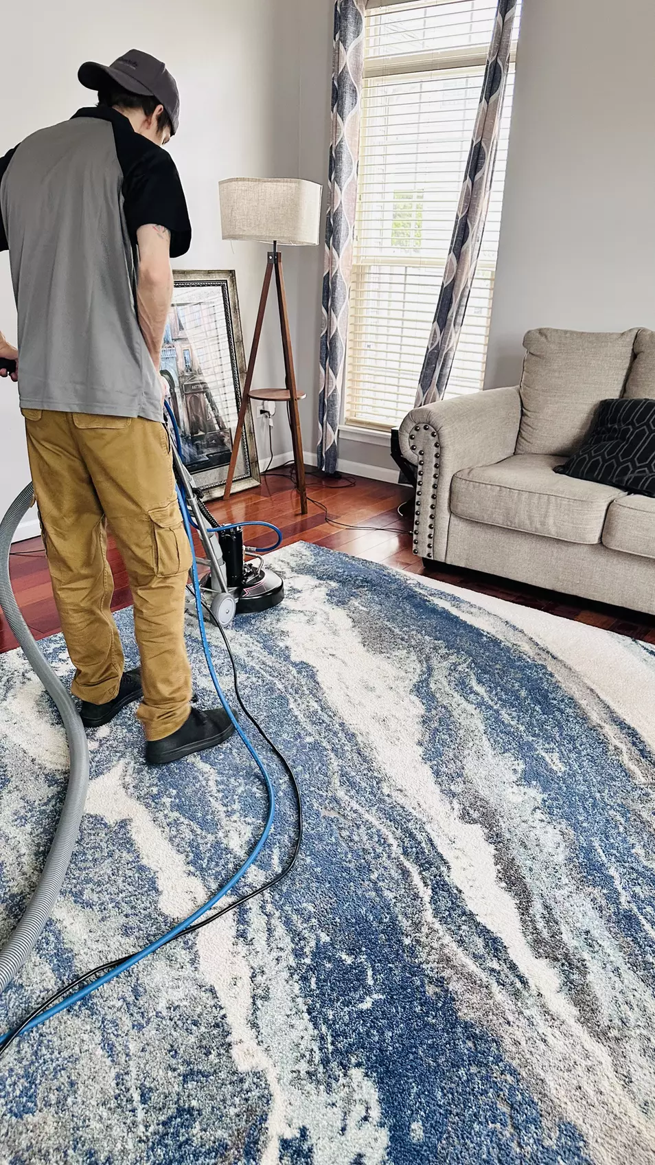 Get Carpets Cleaned in 3 or 5 Rooms/Area Rug Cleaned for a Fresh Look