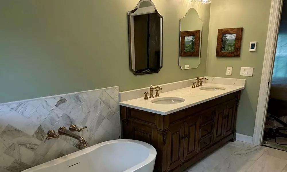 Expert Tile Backsplash Installation & Bathroom Remodel Savings