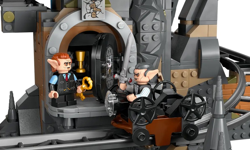 Image 5: LEGO Harry Potter™ Gringotts™ Wizarding Bank Collector’s Edition 76417