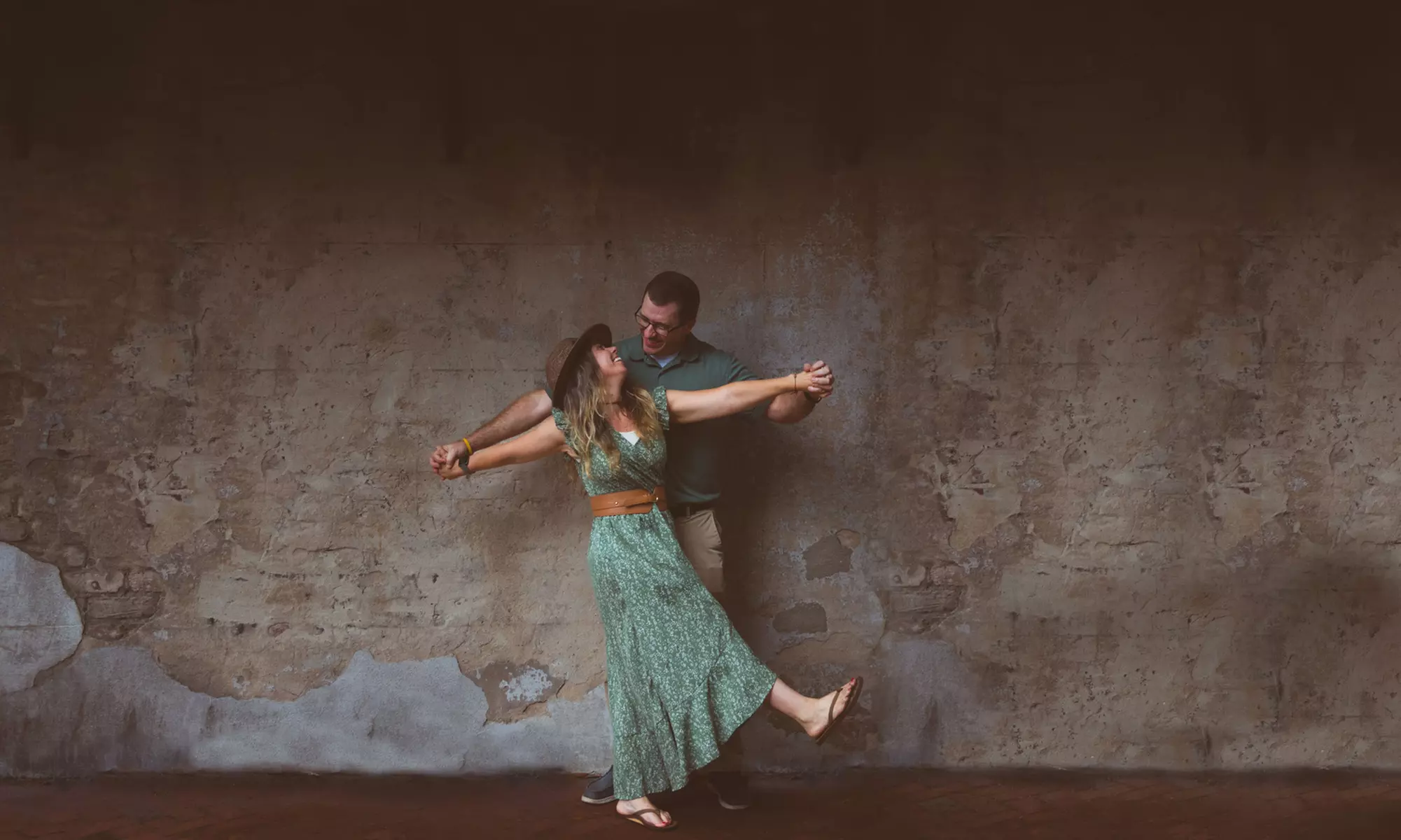 Capture Moments with One or Two Photography Session with a Tour