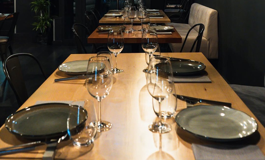 Image 11: Date un capricho con un menú degustación para 2 o 4 personas