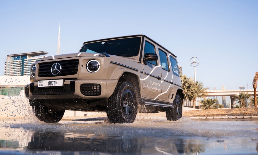 Image 5: Holiday Season Mercedes G-Class Off-Road Experience