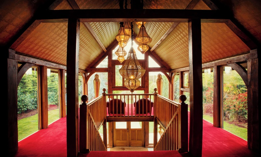 Image 18: Oxfordshire: An Overnight 5* Stay w/ Dinner and Champagne 