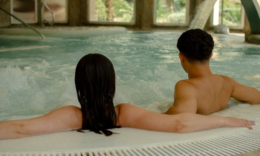 Image 6: Circuito spa para 2 personas con opción a masaje y tratamiento 