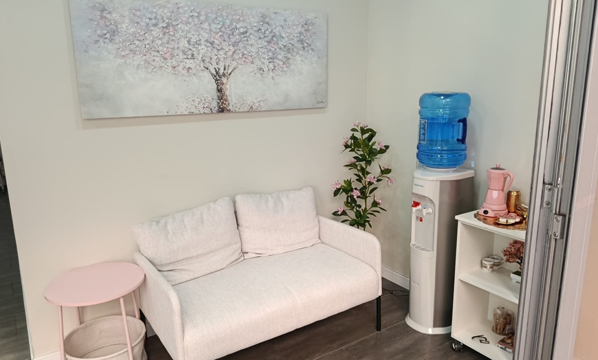 Image 5: Laminado de cejas con diseño, depilación y tinte personalizado