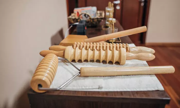 Hasta 60% de dto. en Masaje - Bambú en IJR Salud y Deporte - Second Medium