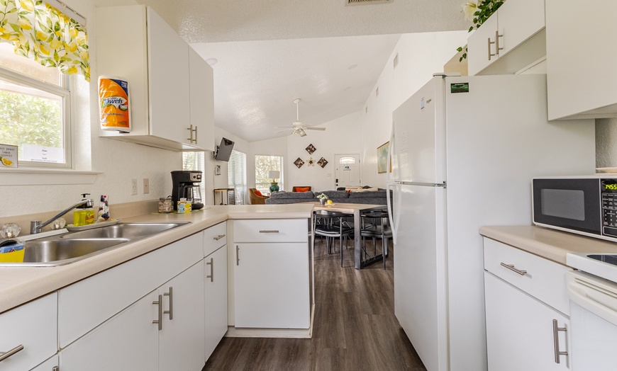 Image 26: Private Homes with Guadalupe River Access