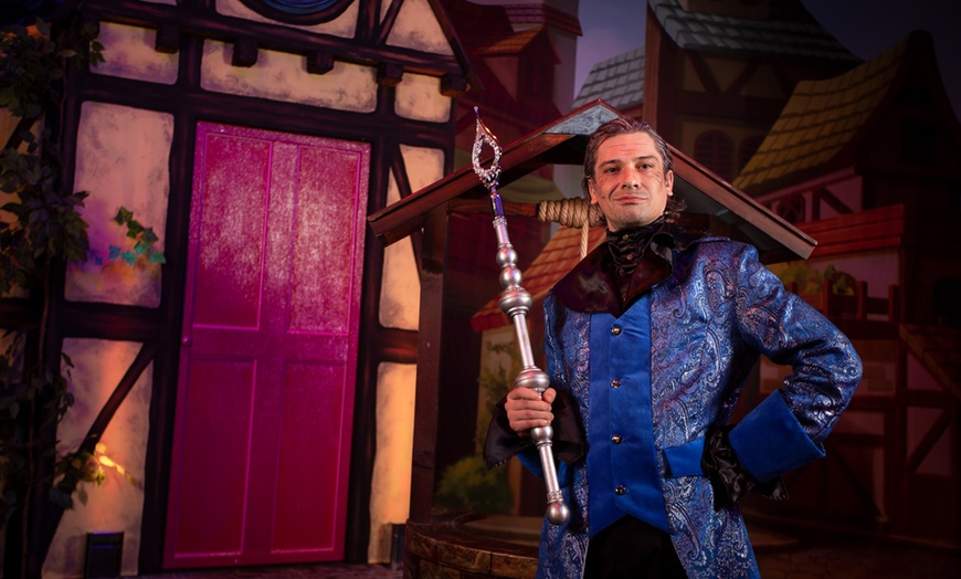 Image 5: „Cinderella - die 80er Jahre Show“: Ticket vom 16.-23.07.2025