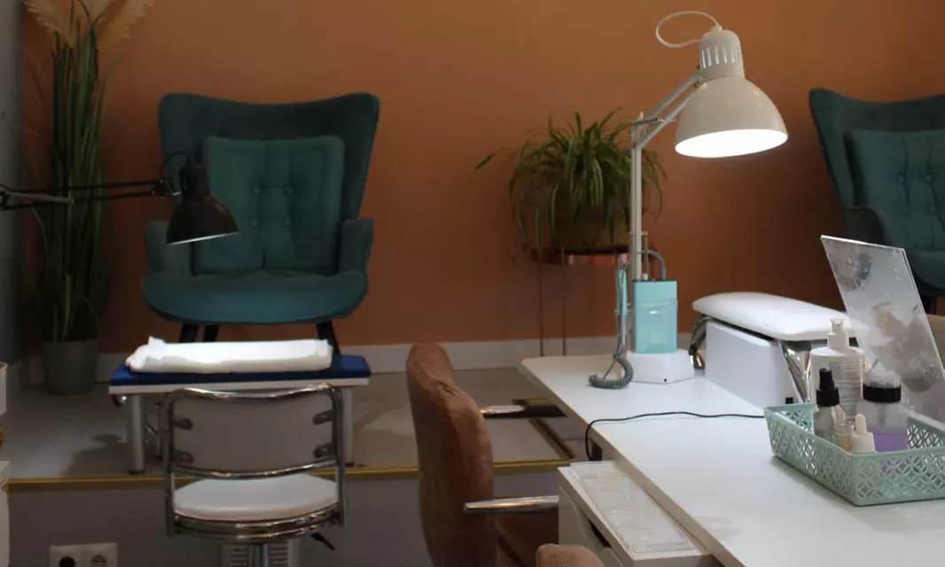 Manicura y o pedicura en Beleza & Co