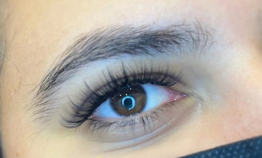 Image 13: Enhance Your Look with Classic Eyelash Extensions For a Stunning Eyes