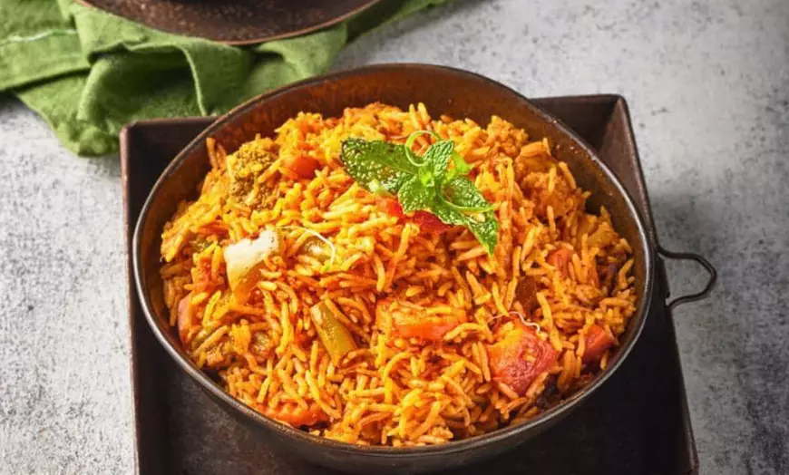 Image 21: 3-Course Indian Feast with Wine/Drink/Dessert for 2, 4, or 6 People!