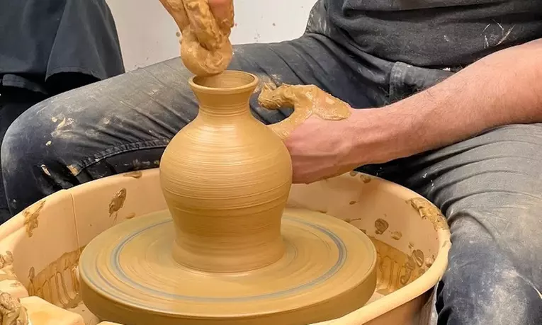 Taller de cerámica iniciación para 1, 2 o 3 personas, 90 minutos