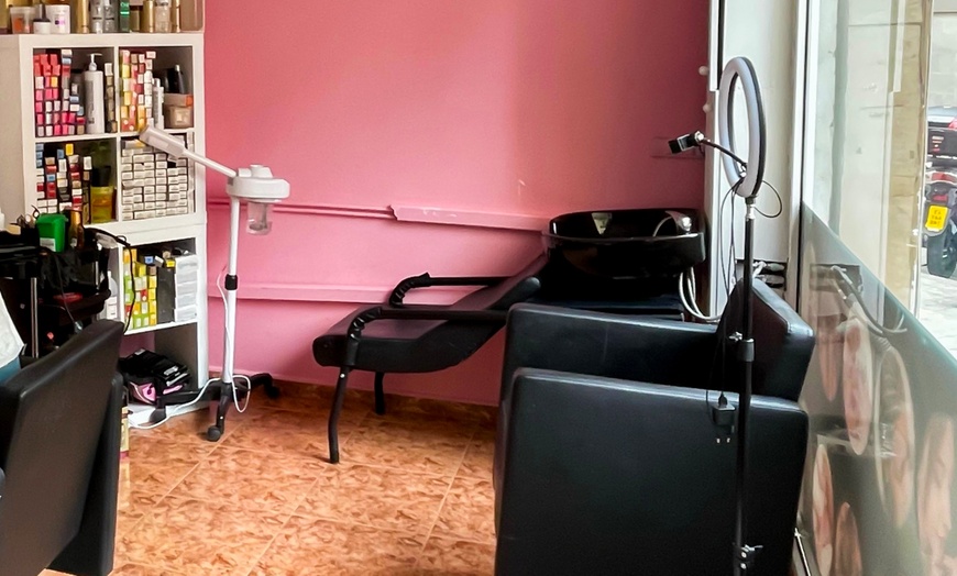 Image 2: Sesión de peluquería completa para una persona 