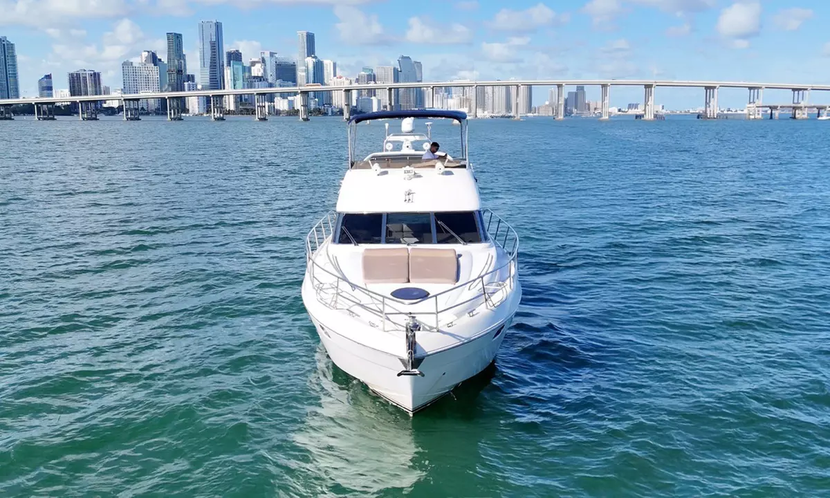 Private Luxury Yacht 60 ft + Up to 13 People from Miami River!