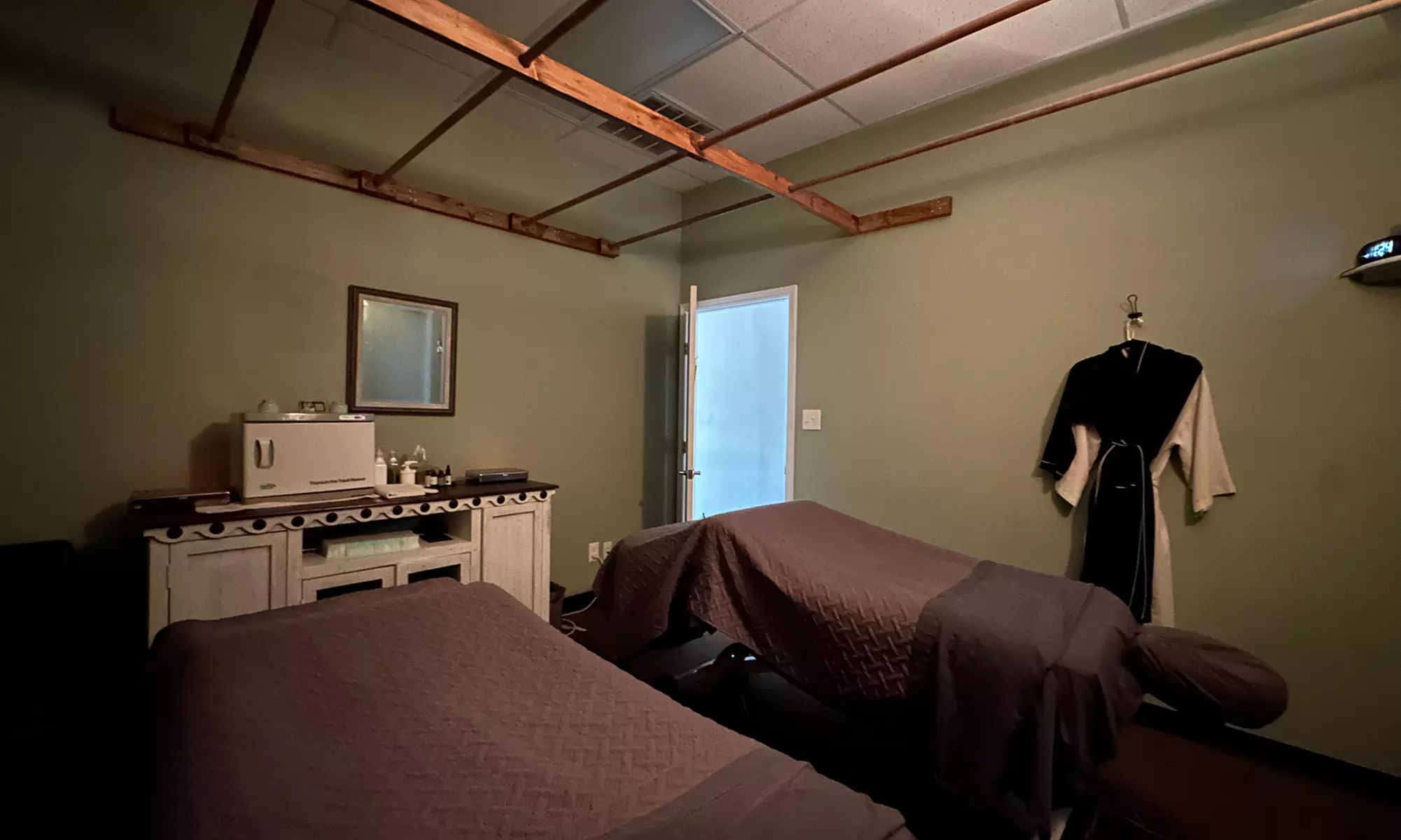 Unwind with Your Choice of 90- or 120-Minute Massage Packages