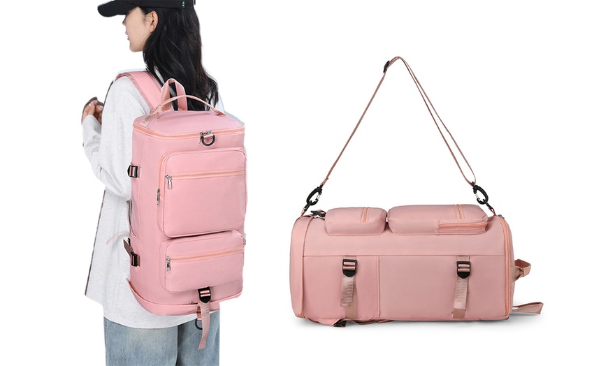 Image 7: Wasserabweisender Reise- oder Sportrucksack