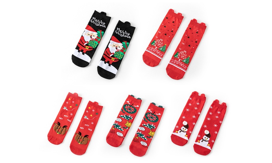 Image 6: Five Pairs of Christmas Socks for Women