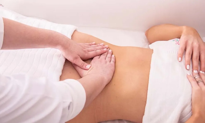 Image 4: Masaje ritual relajante o drenaje linfático de 45, 60 o 90 min. para 1 