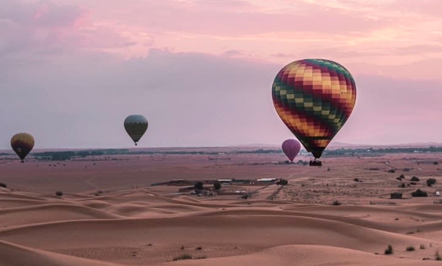 Image 2: Soar to New Heights with Deluxe Hot Air Balloon Adventure!
