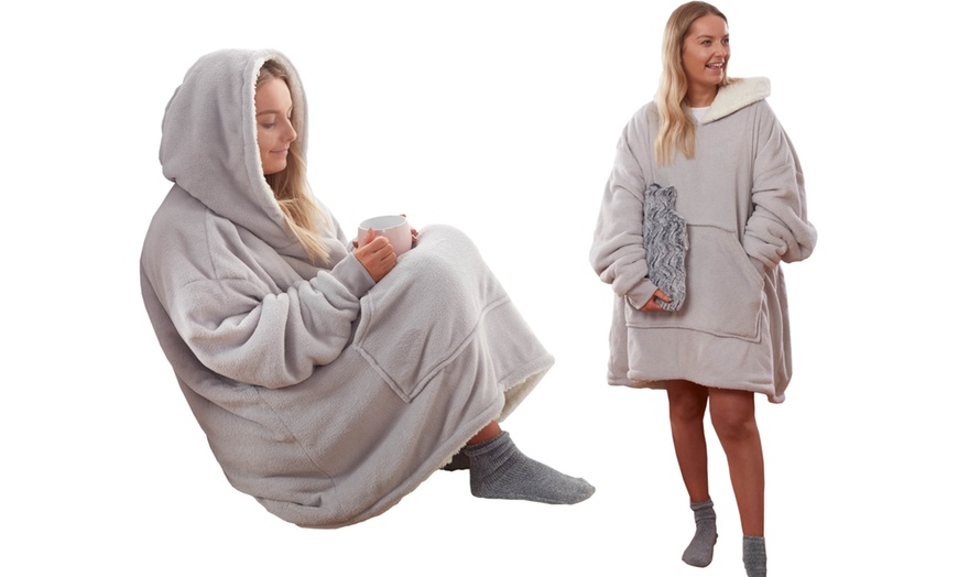 Image 4: Cosy Sherpa Oversized Hoodie Blanket