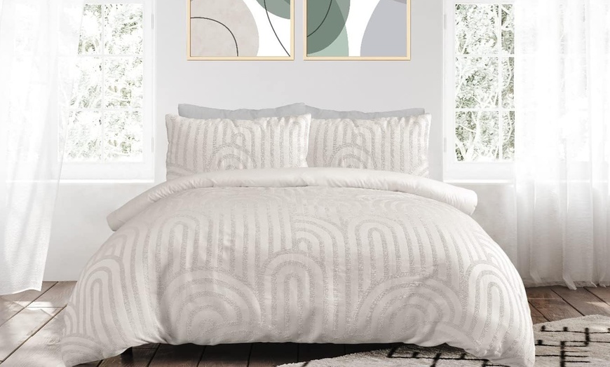 Image 3: U Shape Geometric Tufted Duvet Cover Set