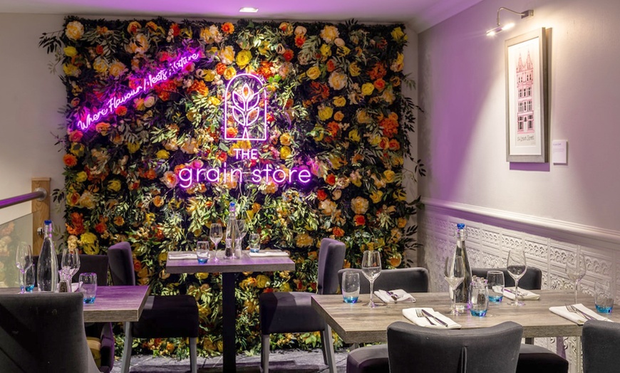 Image 5: Aberdeen: Standard Double Room w/Breakfast 10%Dis on Food&Soft Drinks
