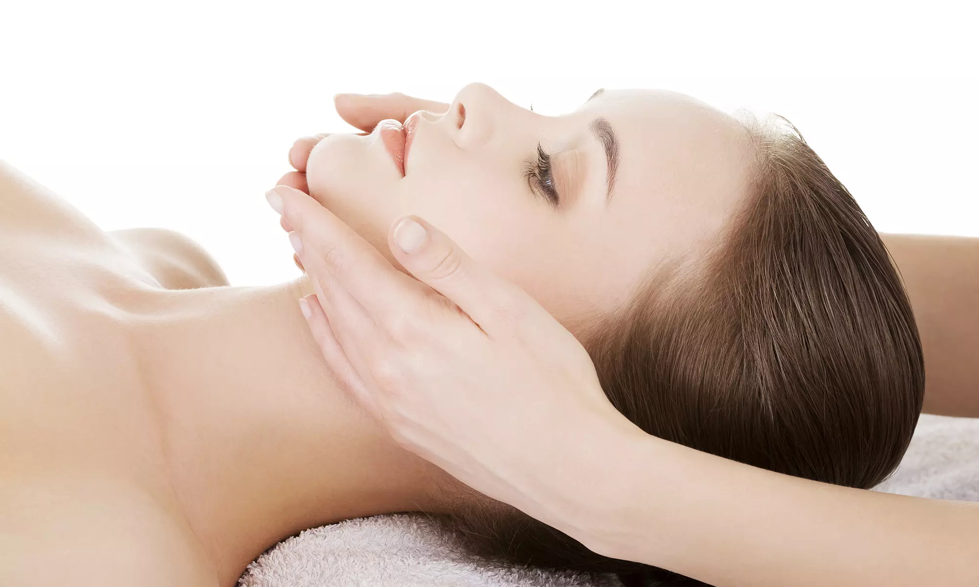 Glow Your Skin with Clean Glow Hydrate Facial or Smooth n Tight Facial at Black Sapphire (Up to 52%Off) - Primary Image