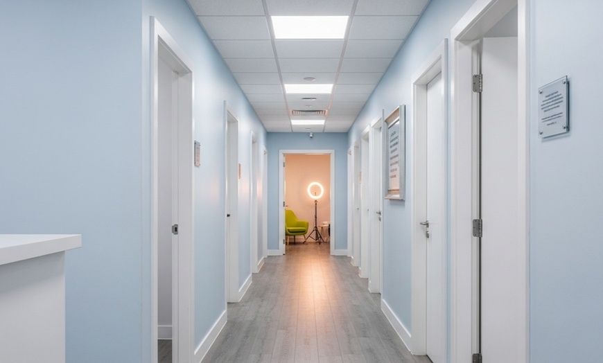 Image 3: Rejuvenate Your Look With 20, 40 or 60 Units of Botox