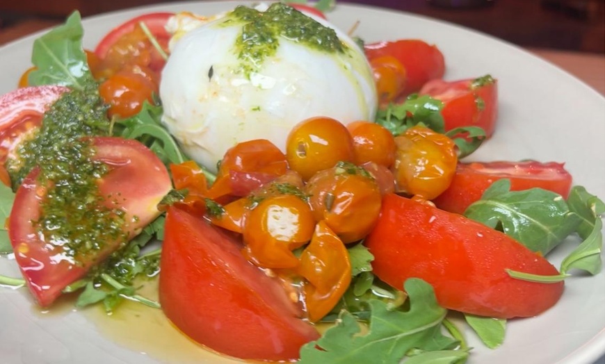 Image 5: Mallalo X y Premium para 2 o 4, con entrantes, bebida y postres