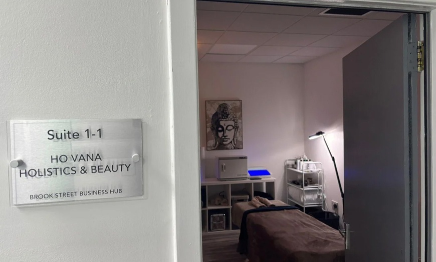 Image 3: Up to 53% Off on Pampering Package at Hovana Holistics And Beauty