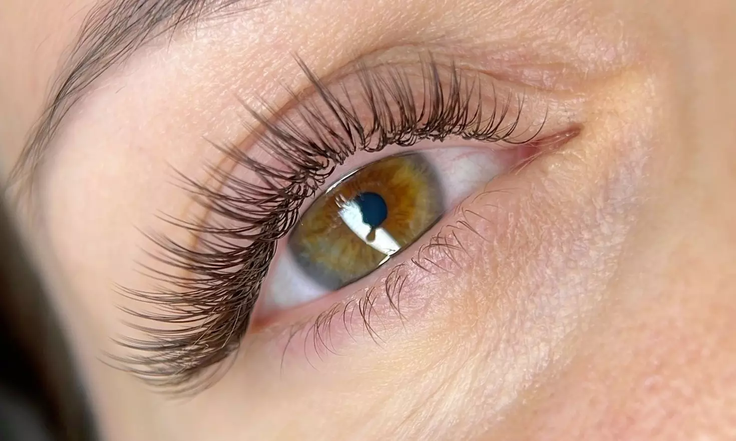 Get Classic or Volume (3D/6D) Lash Extensions w/ Optional 2 Week Fill