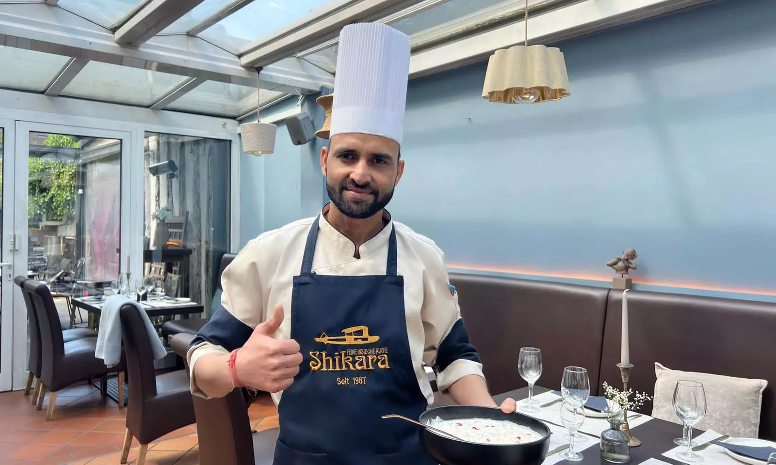 3-Gänge-Menü (Vorspeise + Hauptgericht nach Wahl + indisches Dessert)