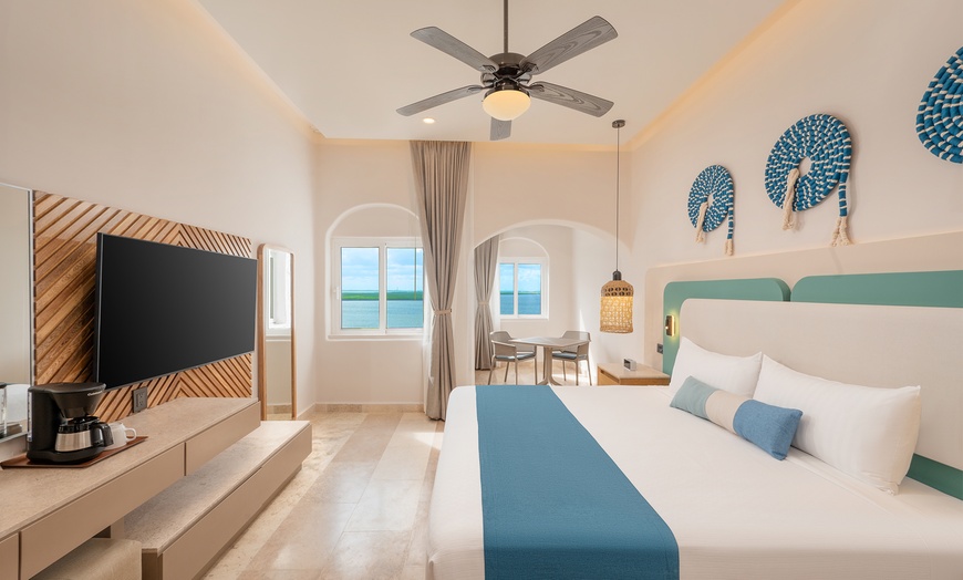 Image 5: 5-Star All-Inclusive Beachfront Stay 